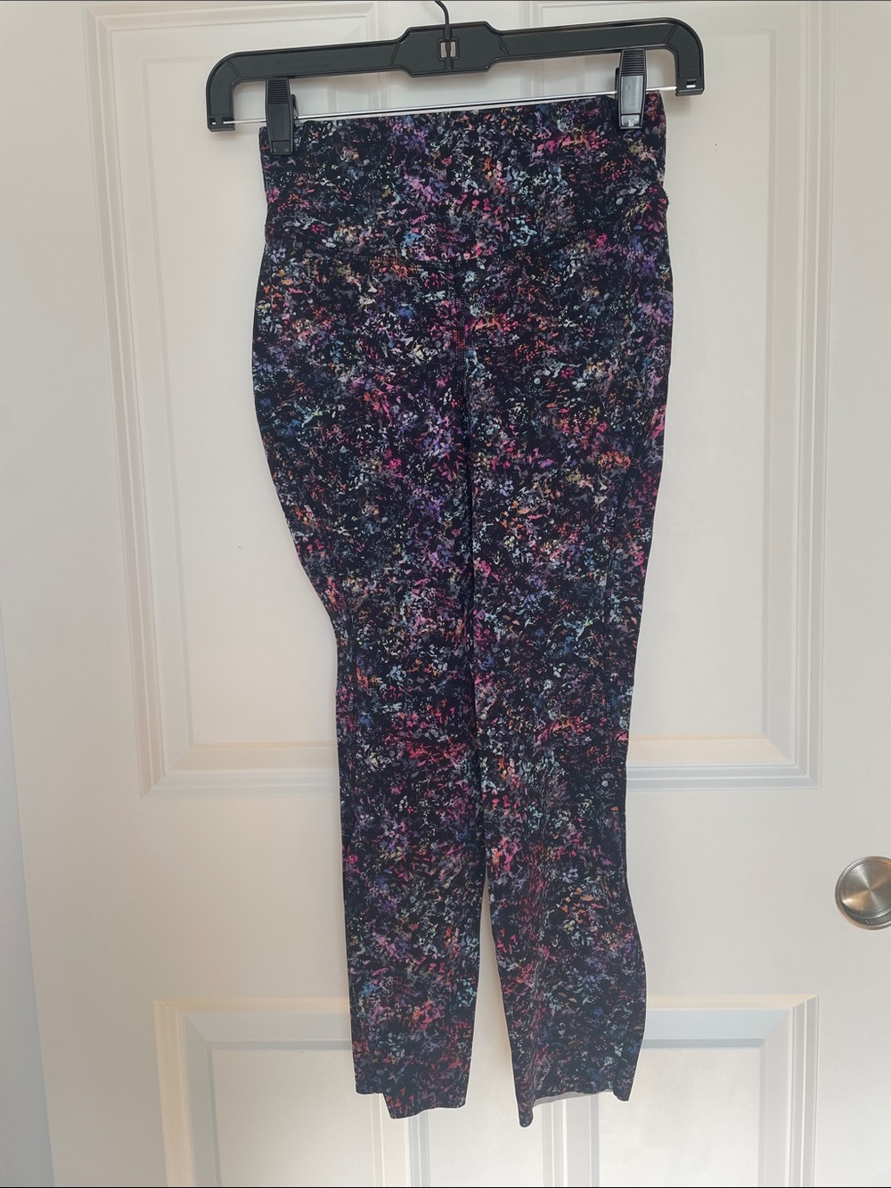 Like new Lululemon Capri Leggings